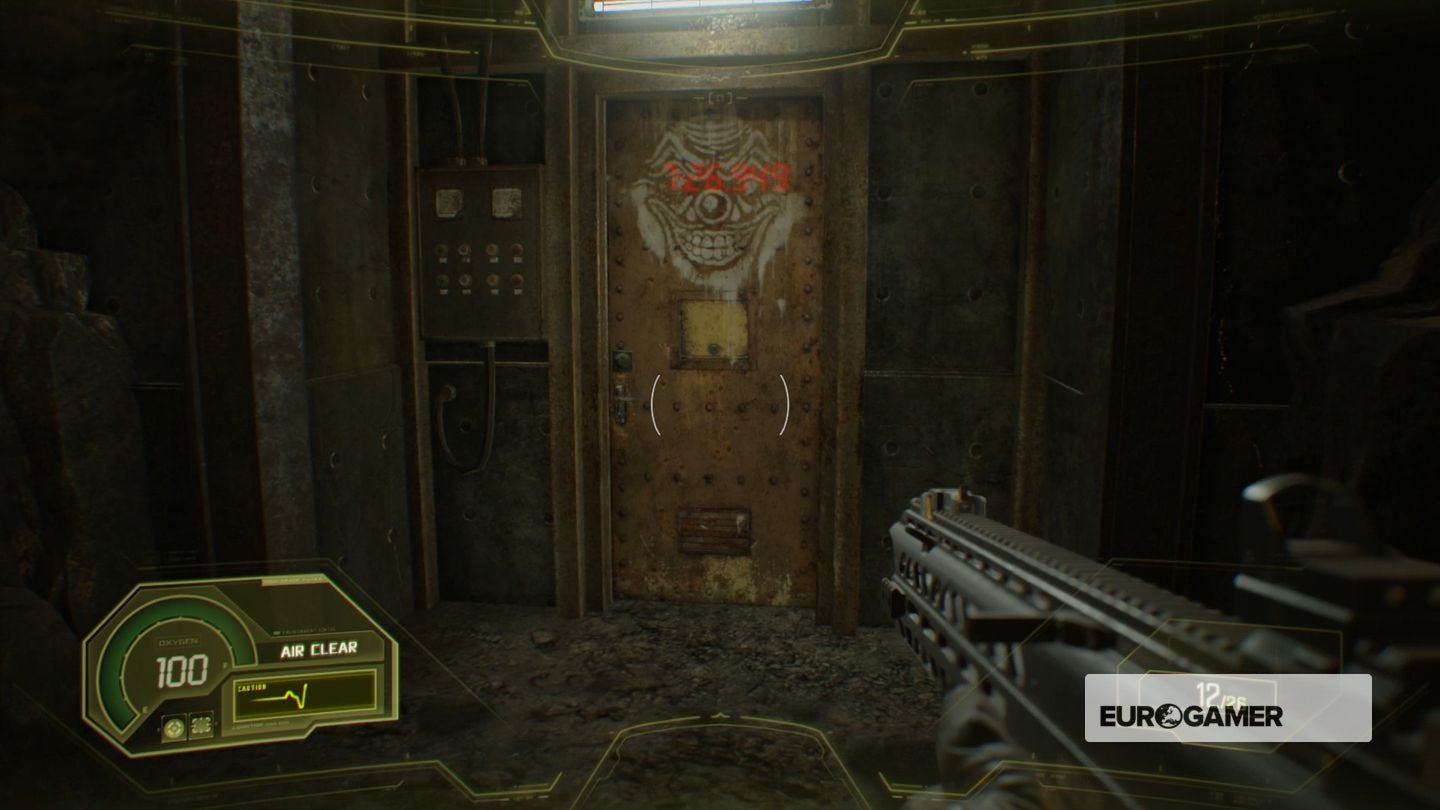 RE7 Not a Hero Find liquid nitrogen to deactivate the bomb before the